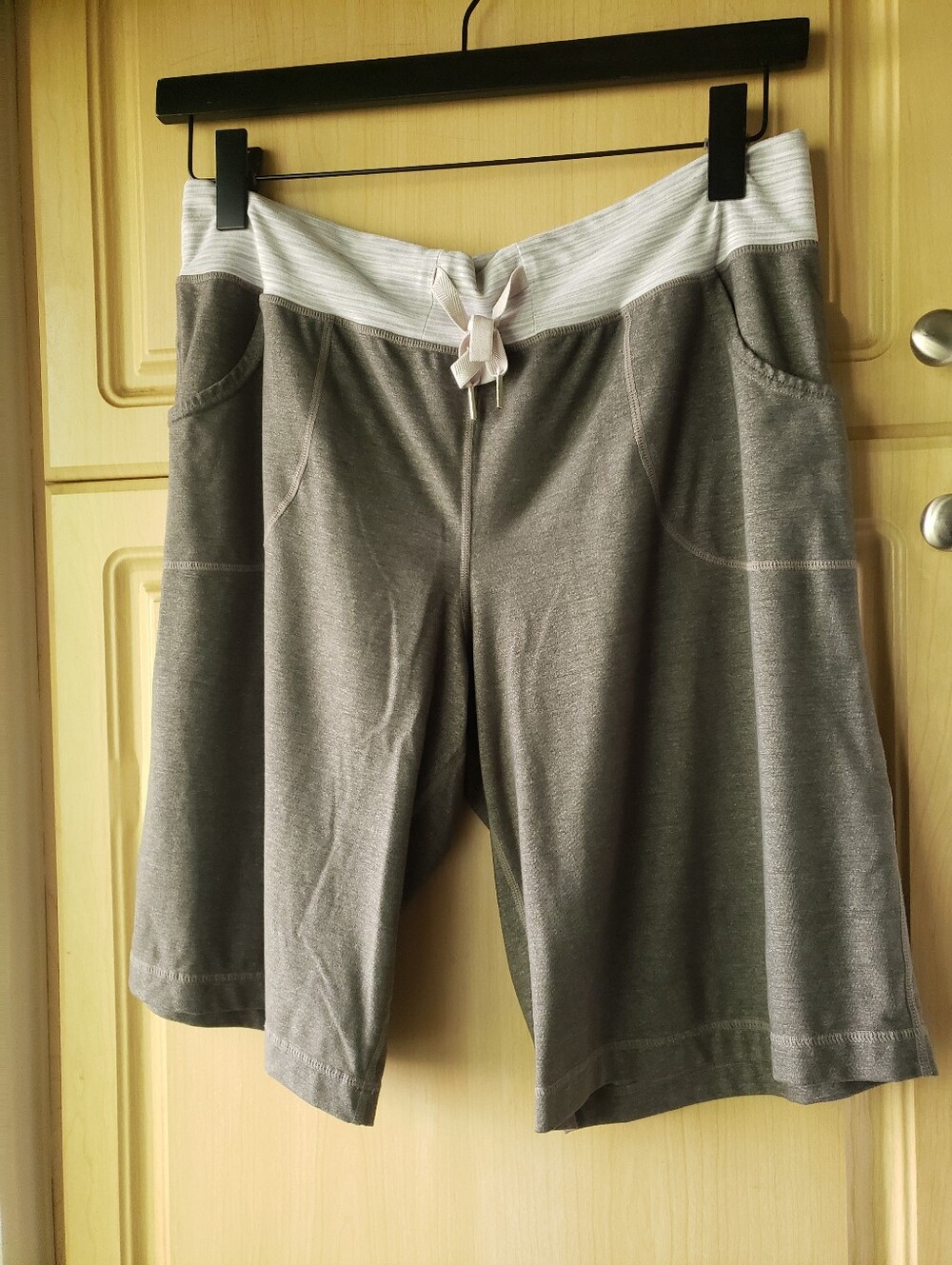 Lululemon Women's Gray Drawstring Casual Shorts